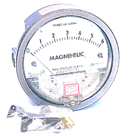 Dwyer Instruments 2006 Pressure Gage