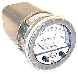 Dwyer Instruments A3002 Pressure Switch/Gage