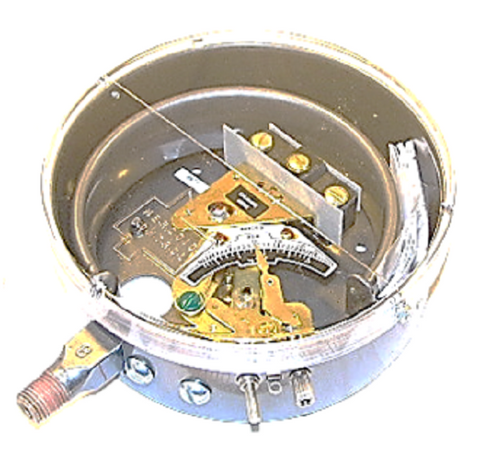Dwyer Instruments DR-7031-153L-7 Pressure Switch